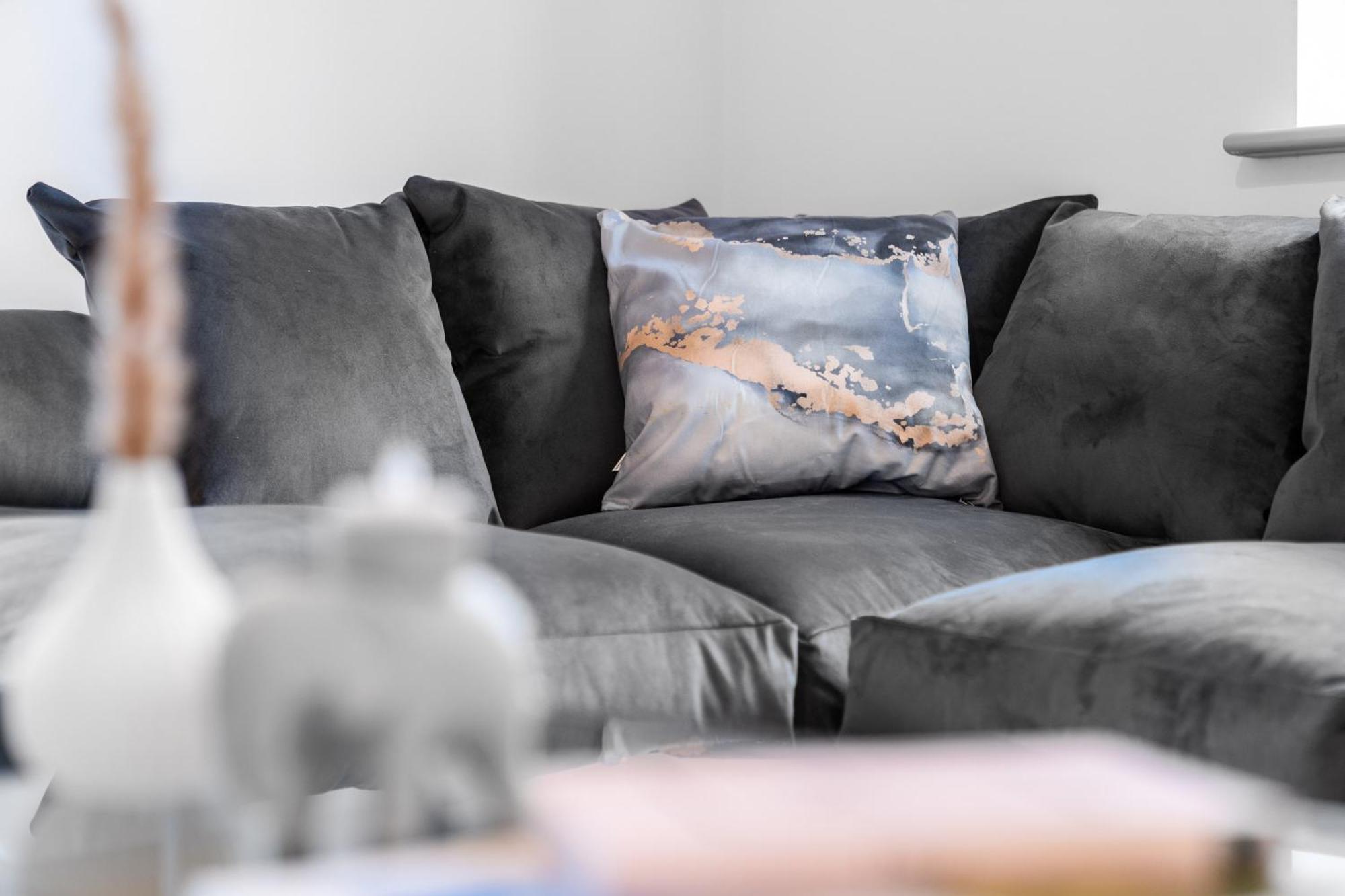 Luxury Apartment - 2 Bedrooms - Balcony - Parking - Netflix - Wifi - 7Mc 버밍엄 외부 사진