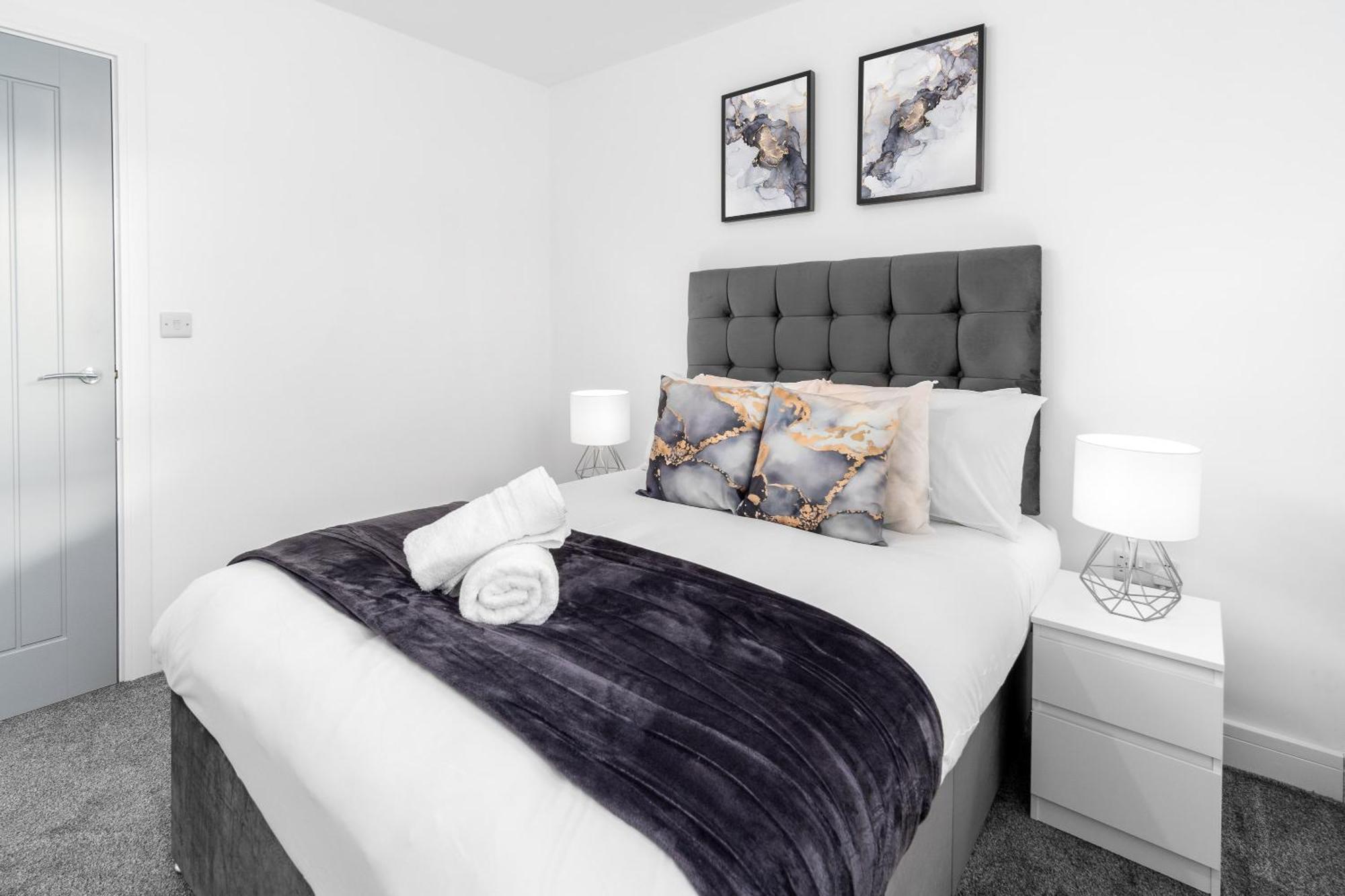 Luxury Apartment - 2 Bedrooms - Balcony - Parking - Netflix - Wifi - 7Mc 버밍엄 외부 사진