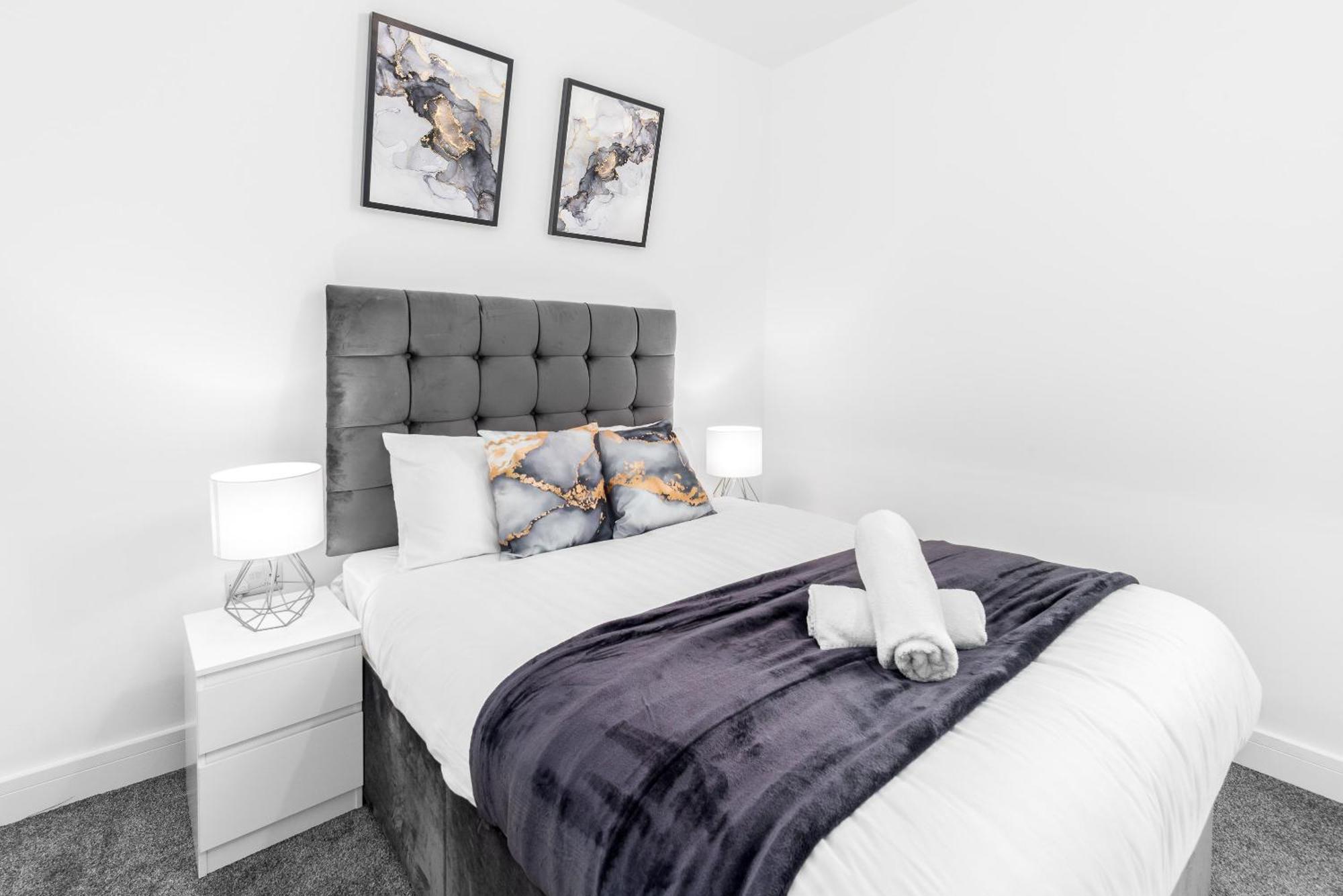 Luxury Apartment - 2 Bedrooms - Balcony - Parking - Netflix - Wifi - 7Mc 버밍엄 외부 사진